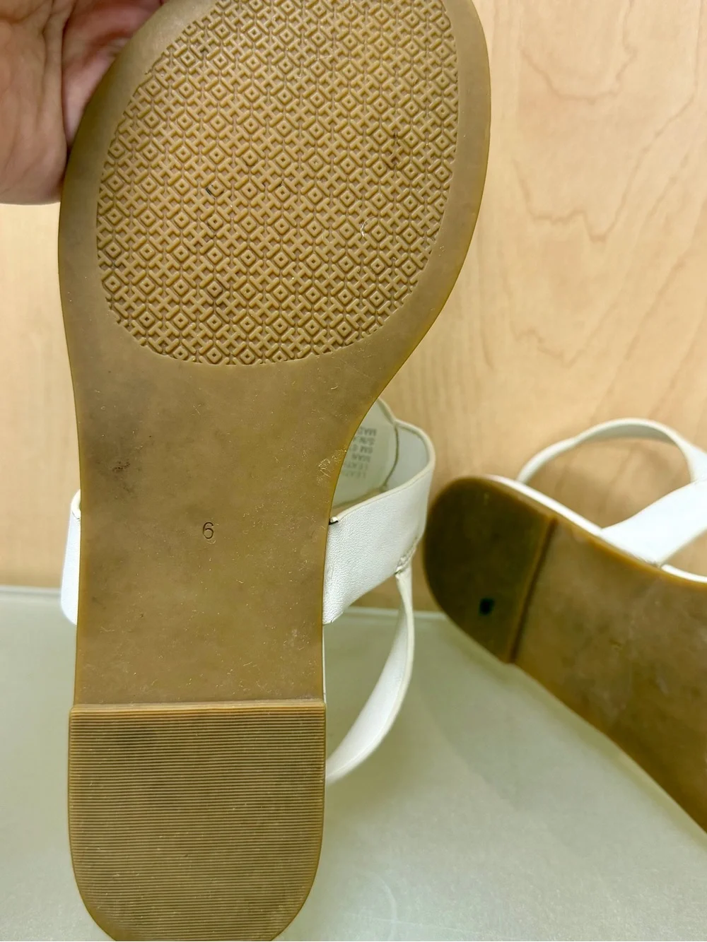 Tory Burch Bryce White Leather Thong Sandals with Gold Emblem